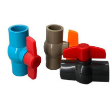 1/2-4 Zoll 90mm meistverkaufter PVC-Kompakt-Wasserkugelhahn mit rotem Griff